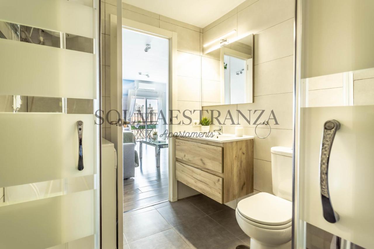 Atarazanas Apartment By Sol Maestranza Малага Екстериор снимка